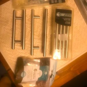 Kitchen cabinet hardware lot